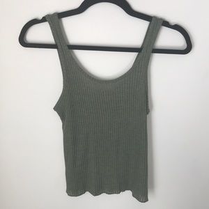 ✨ Topshop Green ribbed tank top ✨
